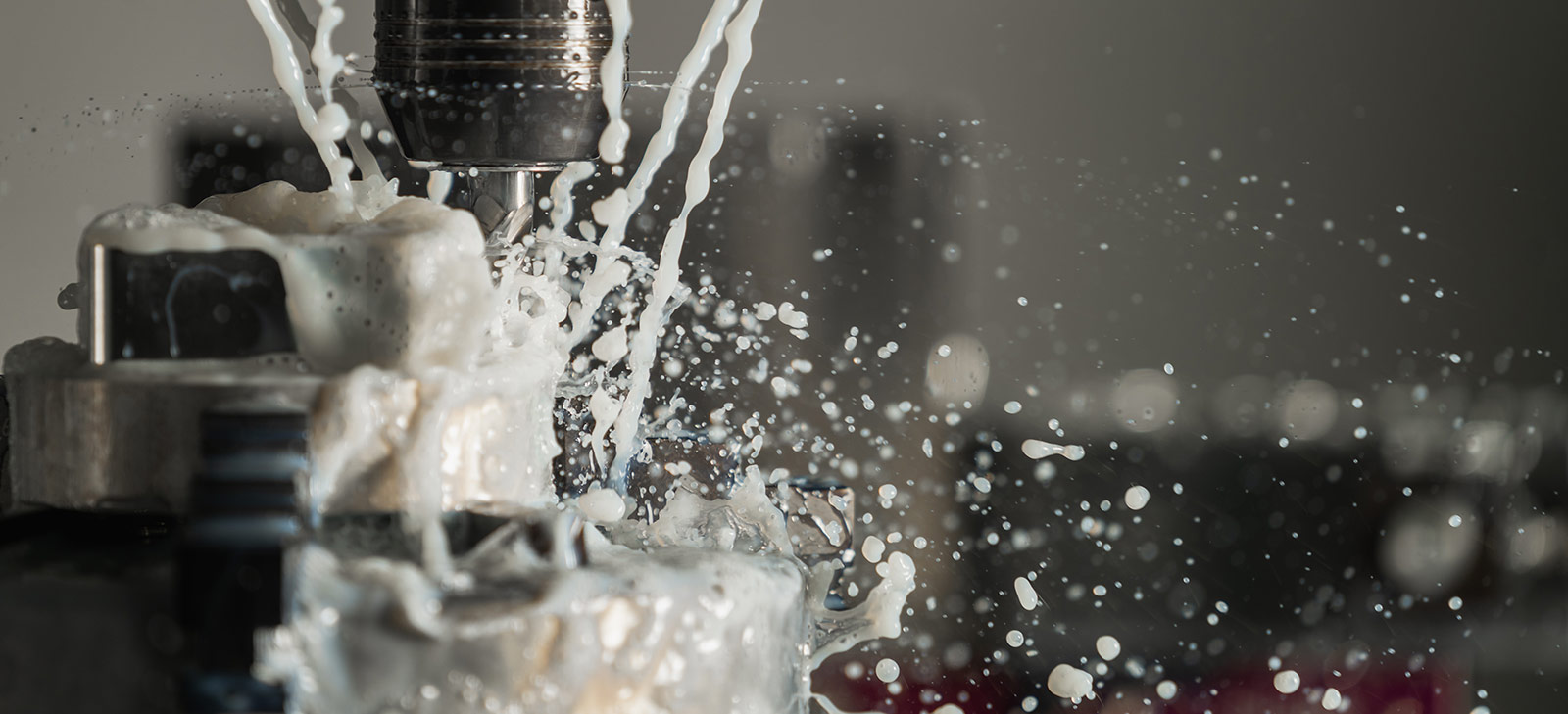 SOLUBLE METALWORKING FLUIDS